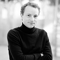 NIKLAS BENJAMIN HOFFMANN